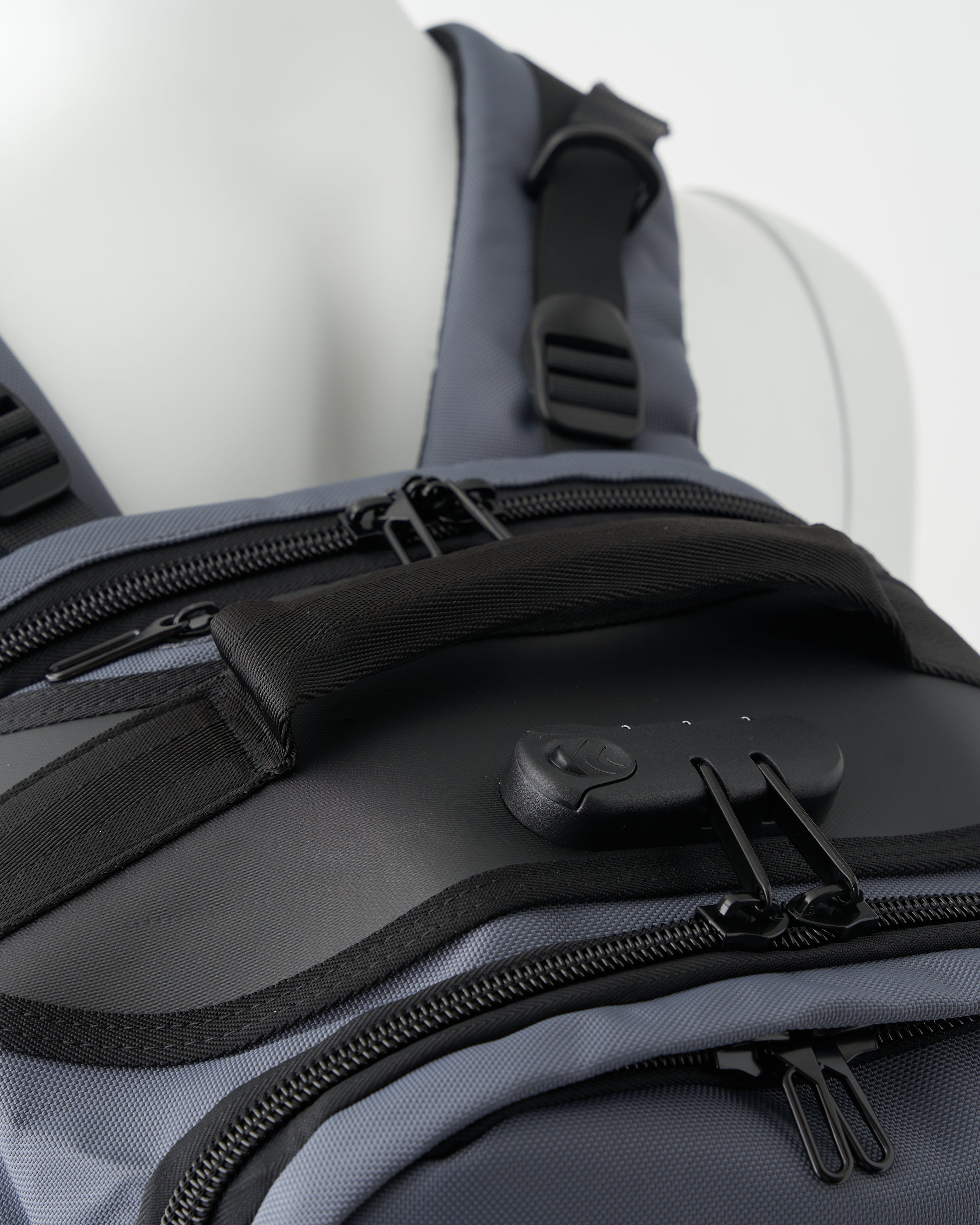 Venture Bag | Spacious, Functional, and Ideal for Active Lifestyles - Honu