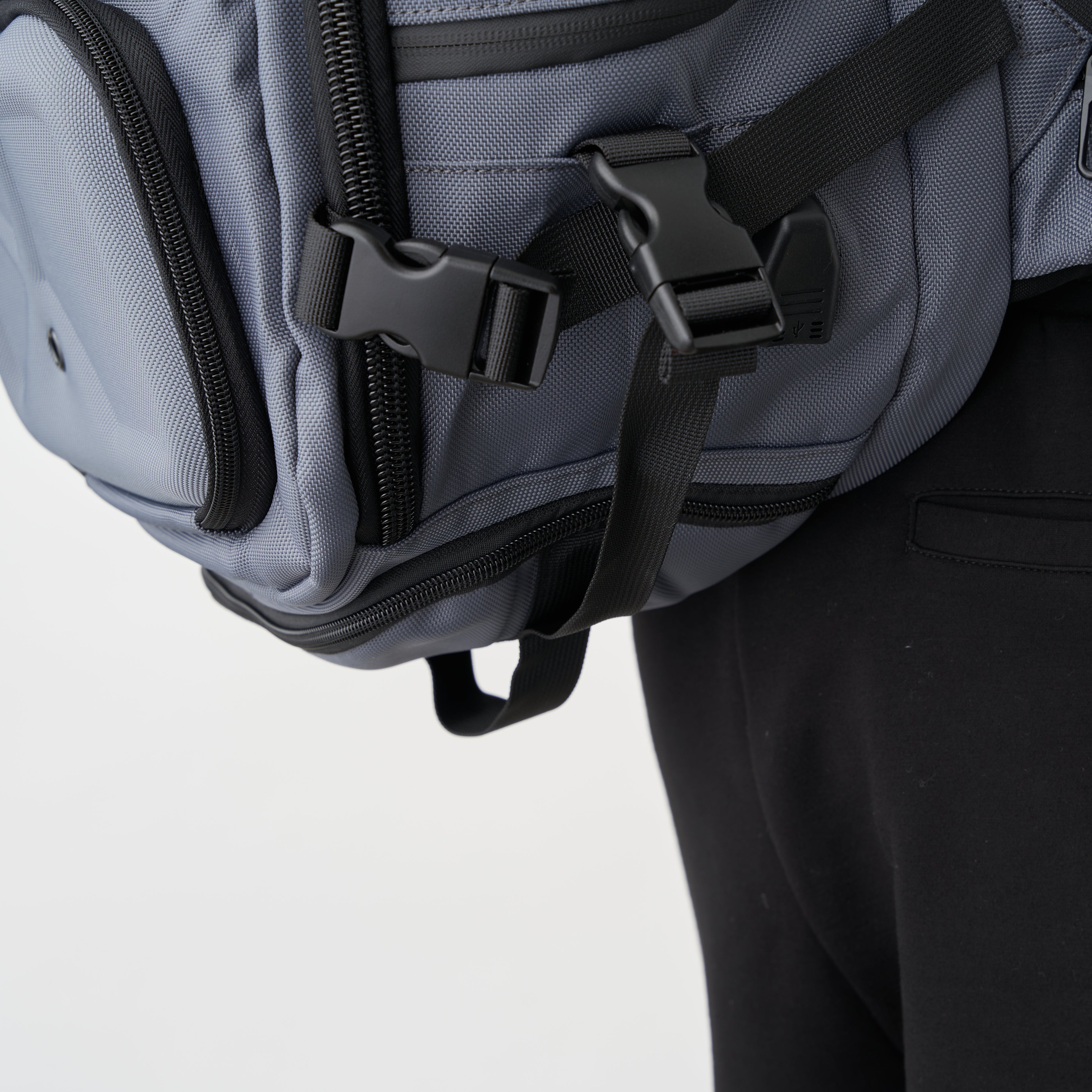 Venture Bag | Spacious, Functional, and Ideal for Active Lifestyles - Honu