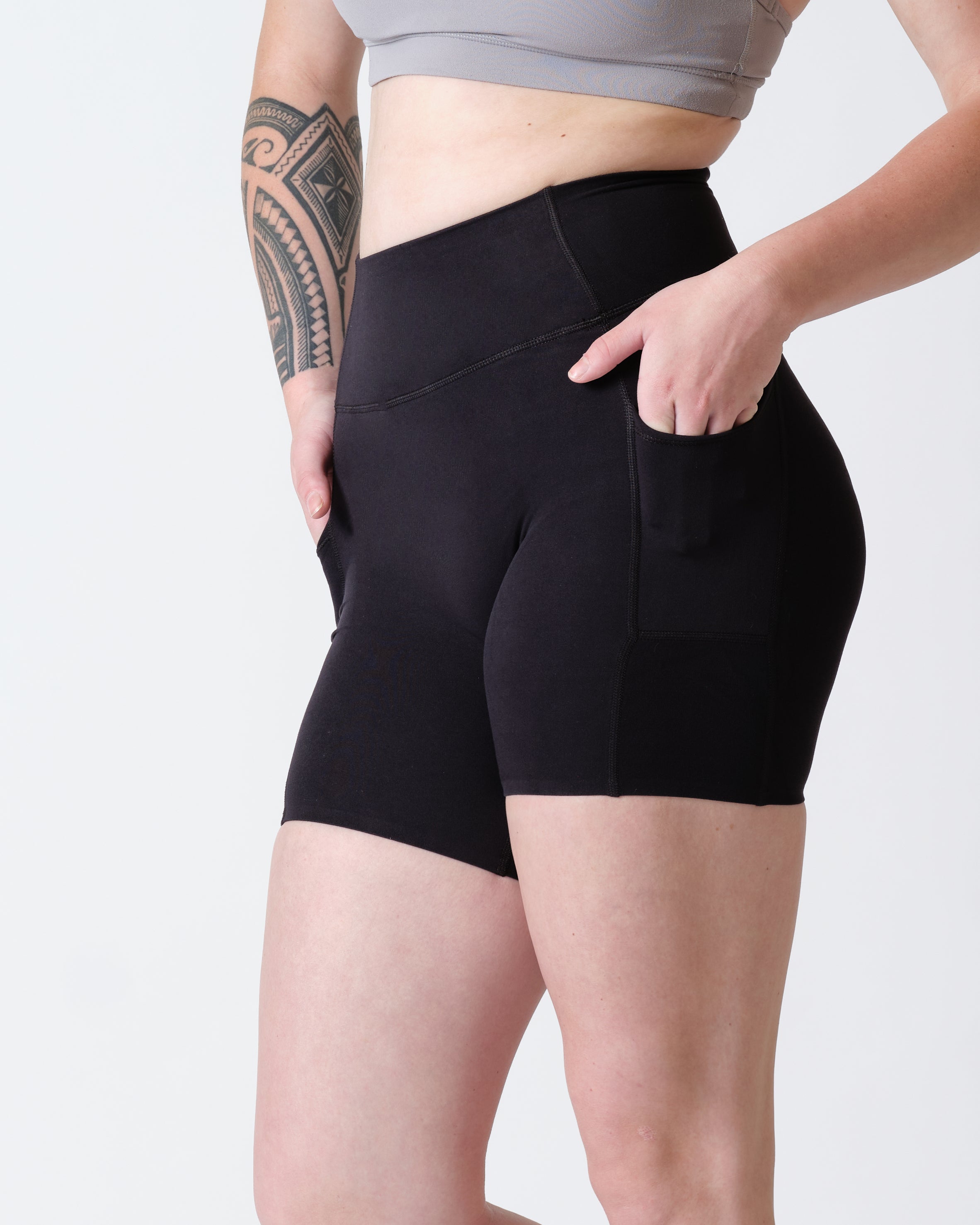 Legging Shorts with Pockets for Ultimate Comfort | Breathable and Supportive - Honu